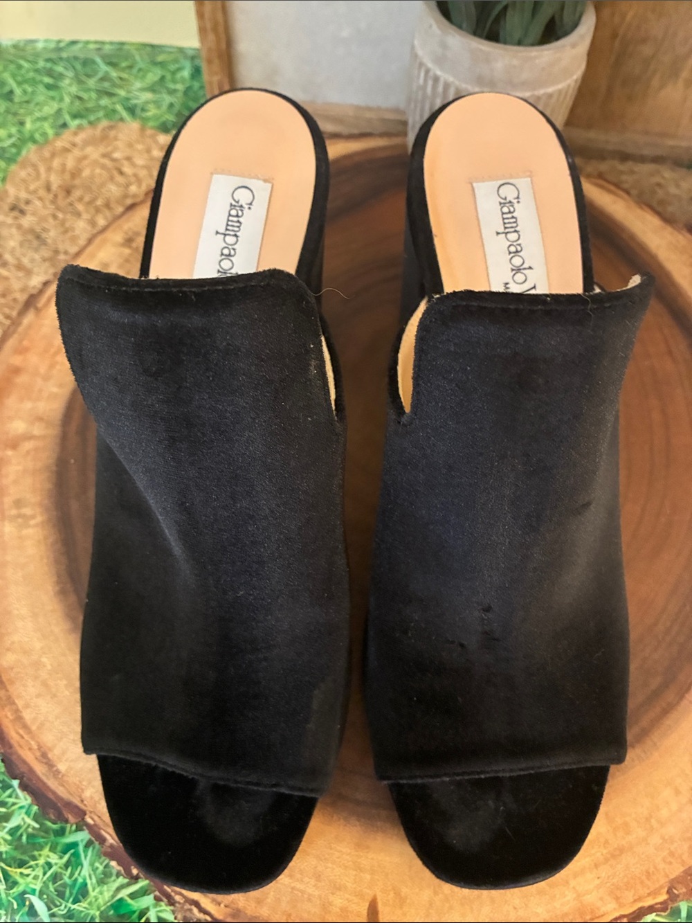 Giampaolo Viozzi, Velvet Black Suede Open-Toe Block Heel Mules - Picture 3 of 12
